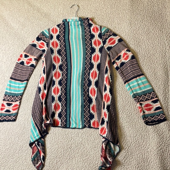 Colorful Geo Pattern Cardigan! - Picture 3 of 4